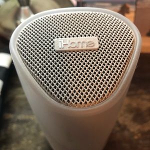 ihome with bluetooth speaker& essential oil option